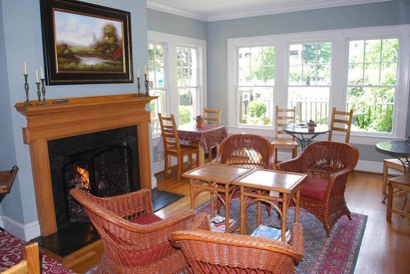 The University Inn At Emory Druid Hills Exterior photo
